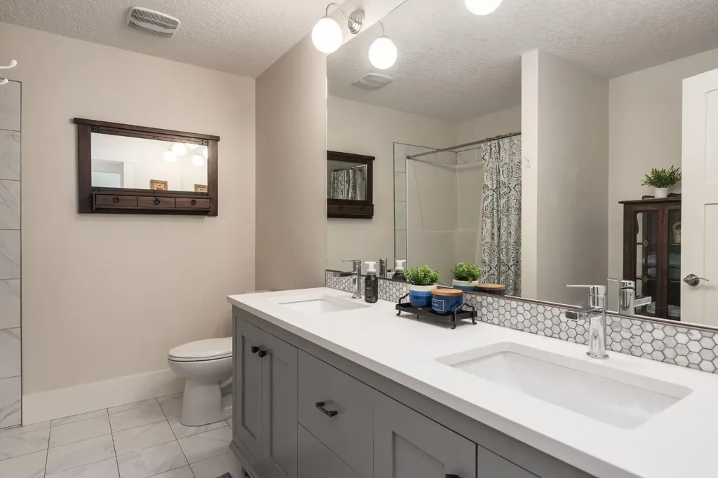 313 Centre Avenue SE Airdrie AB T4B 1H6