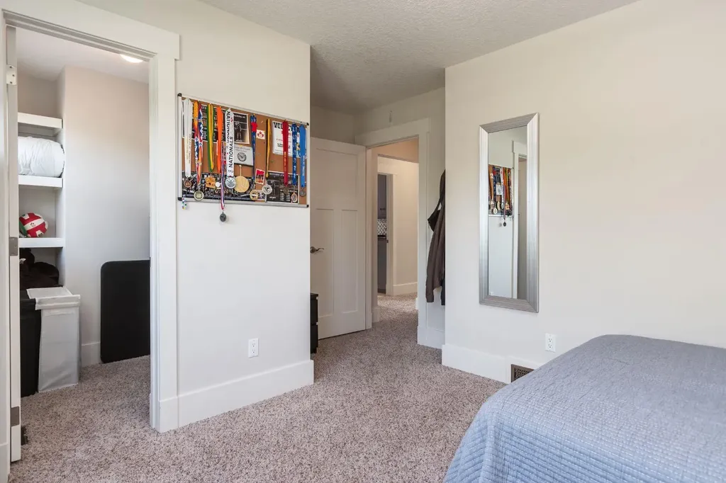 313 Centre Avenue SE Airdrie AB T4B 1H6