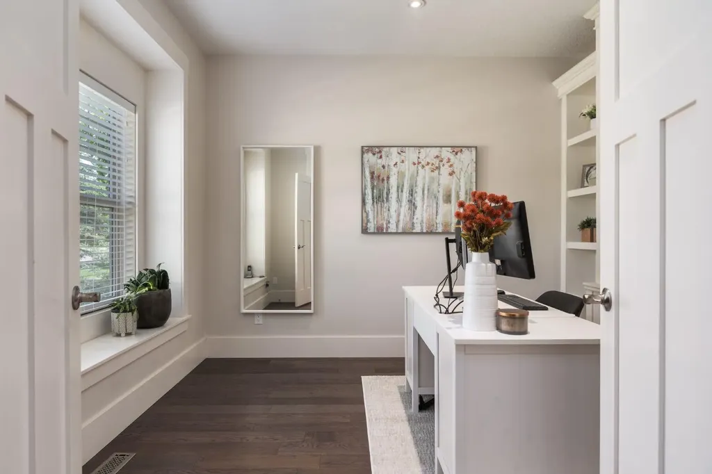 313 Centre Avenue SE Airdrie AB T4B 1H6