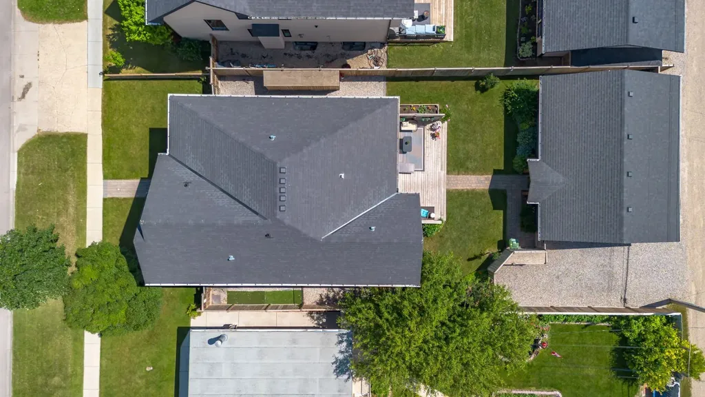 313 Centre Avenue SE Airdrie AB T4B 1H6
