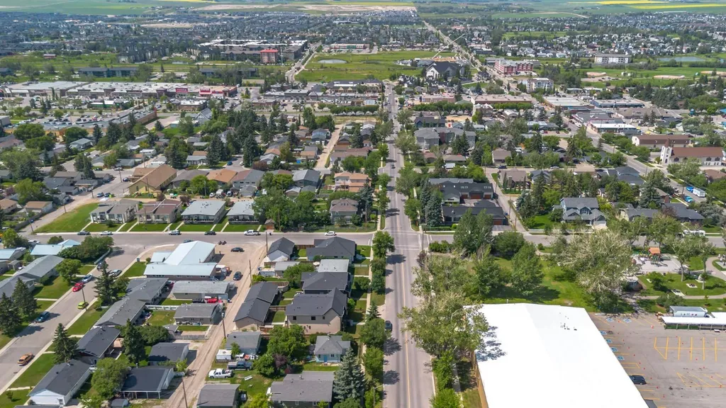 313 Centre Avenue SE Airdrie AB T4B 1H6