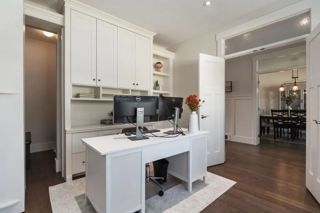 313 Centre Avenue SE Airdrie AB T4B 1H6