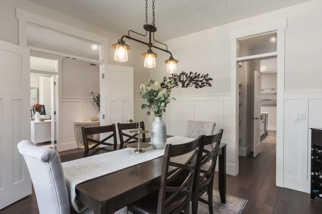313 Centre Avenue SE Airdrie AB T4B 1H6