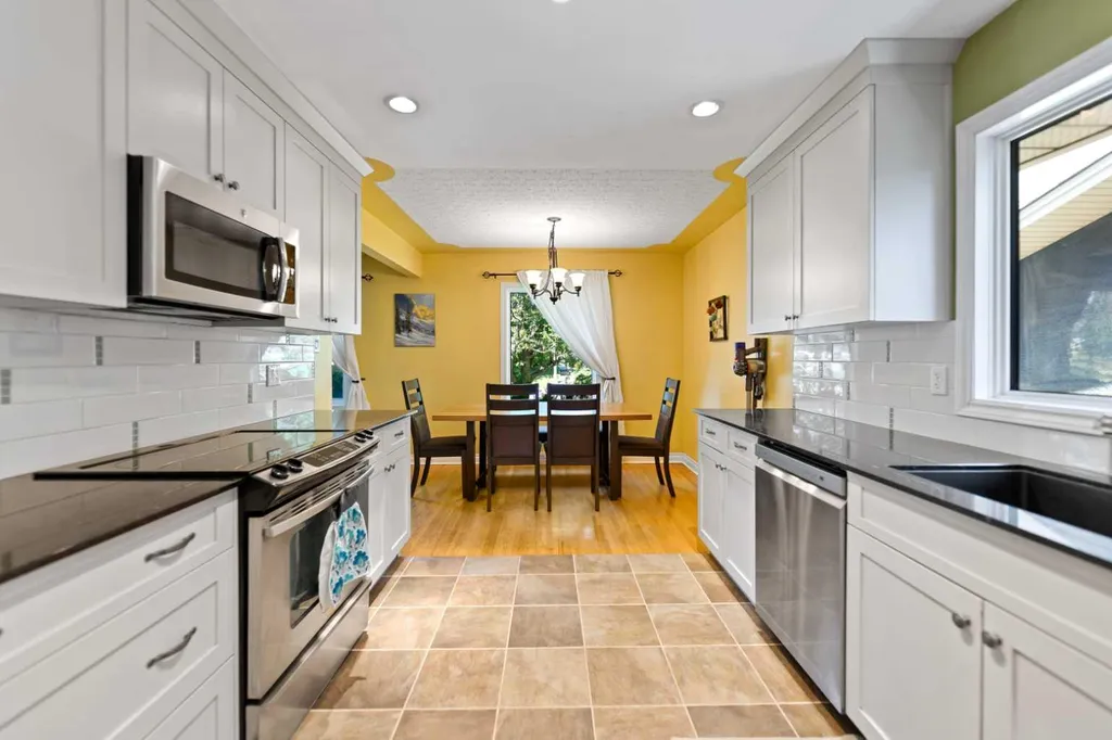 7220 Farrell Road SE Calgary AB T2H 0T6