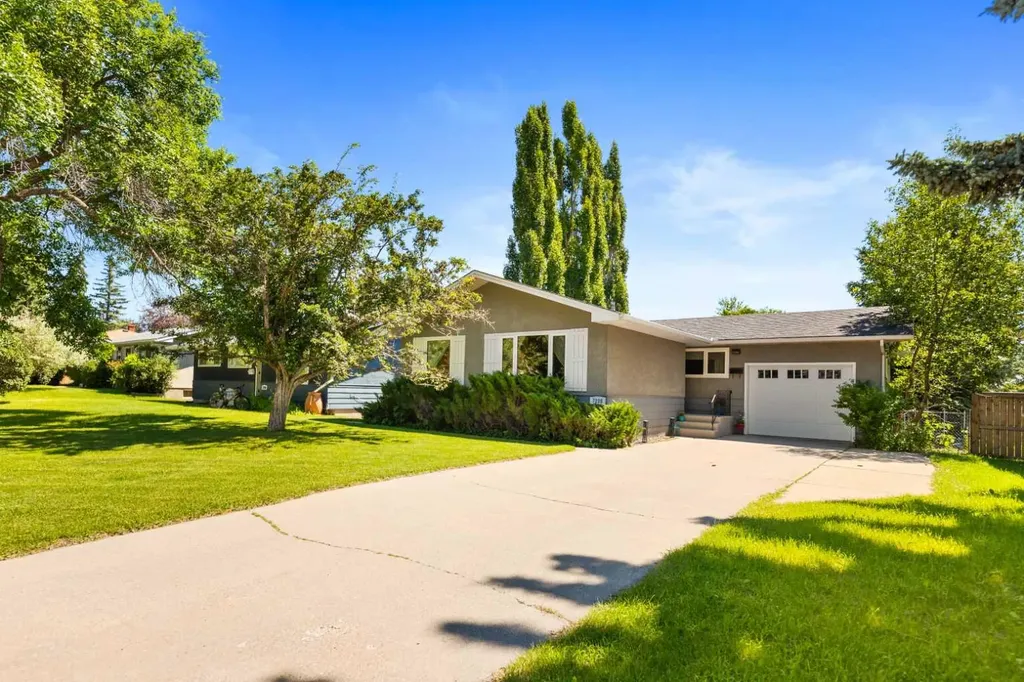 7220 Farrell Road SE Calgary AB T2H 0T6