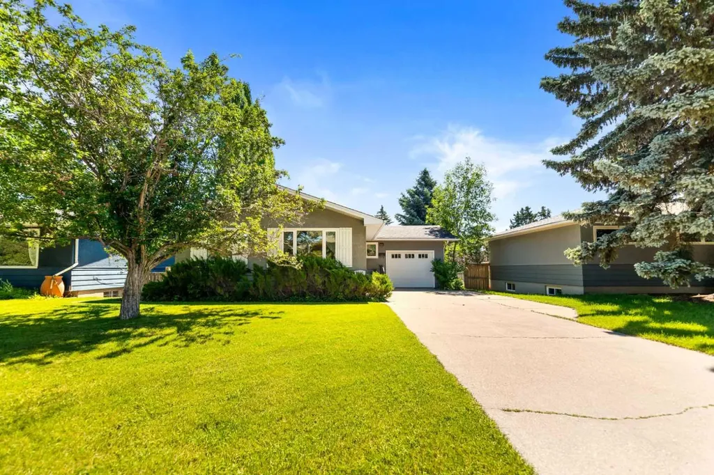 7220 Farrell Road SE Calgary AB T2H 0T6