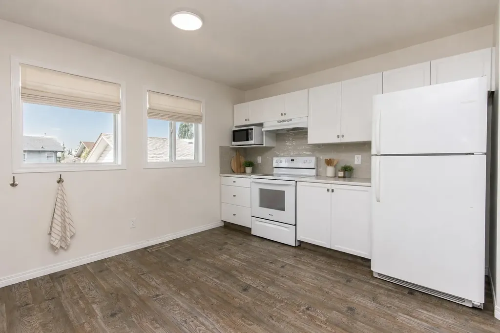 33 Donlevy Avenue Red Deer AB T4R 3B6