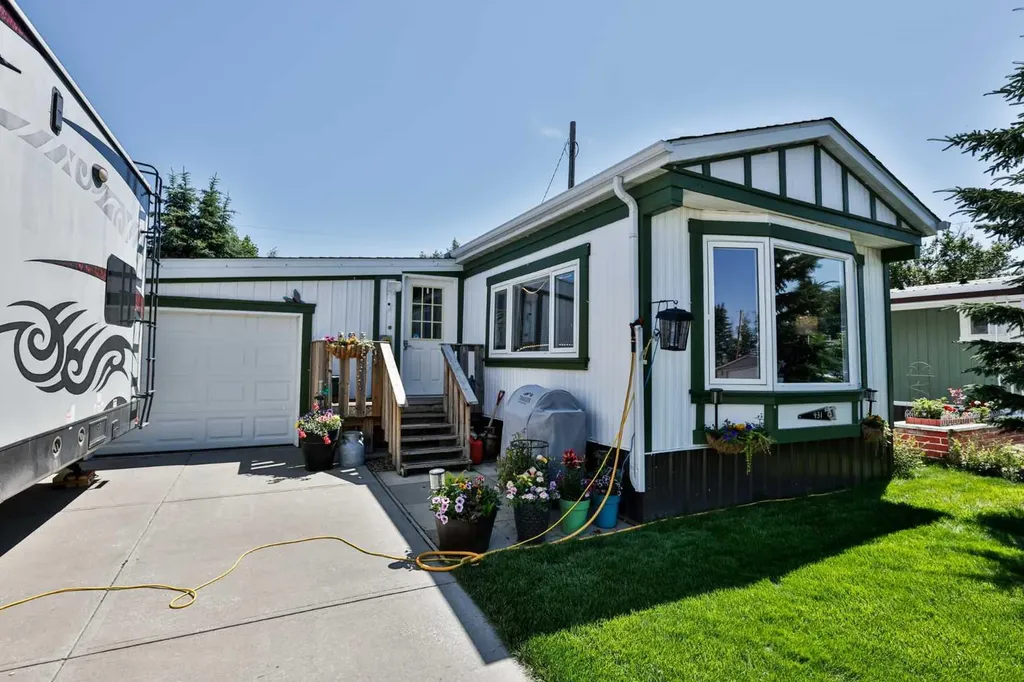 431 3 Street N Vulcan AB T0L 2B0