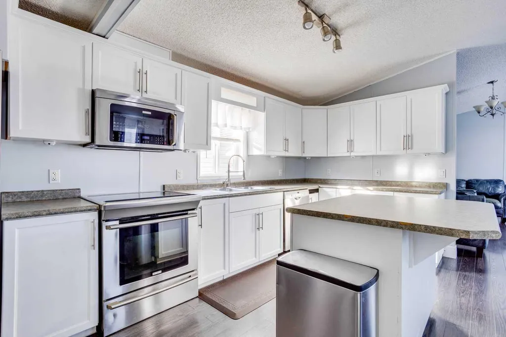 125 Balsam Way Fort Mcmurray AB T9K 0G2