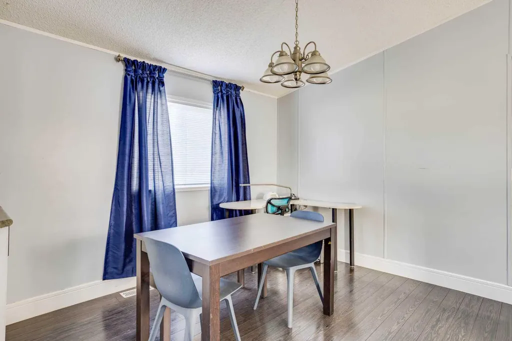 125 Balsam Way Fort Mcmurray AB T9K 0G2