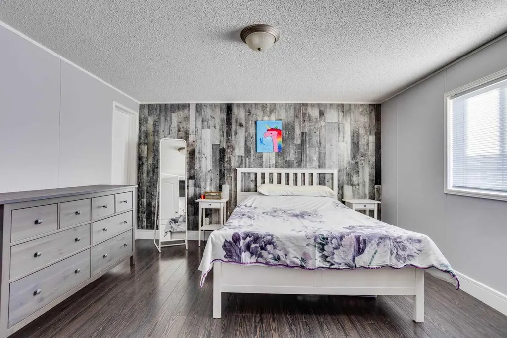 125 Balsam Way Fort Mcmurray AB T9K 0G2