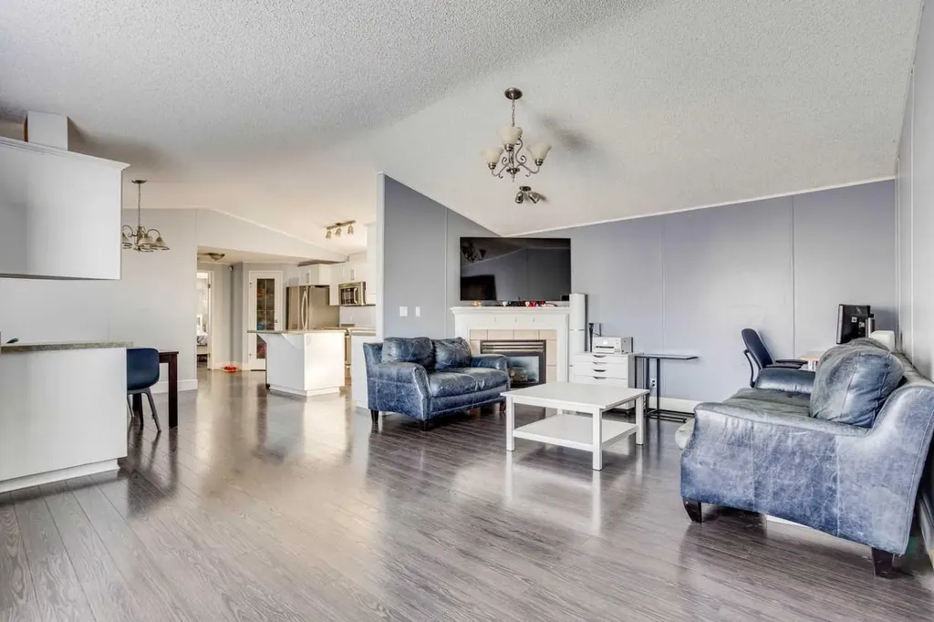 125 Balsam Way Fort Mcmurray AB T9K 0G2