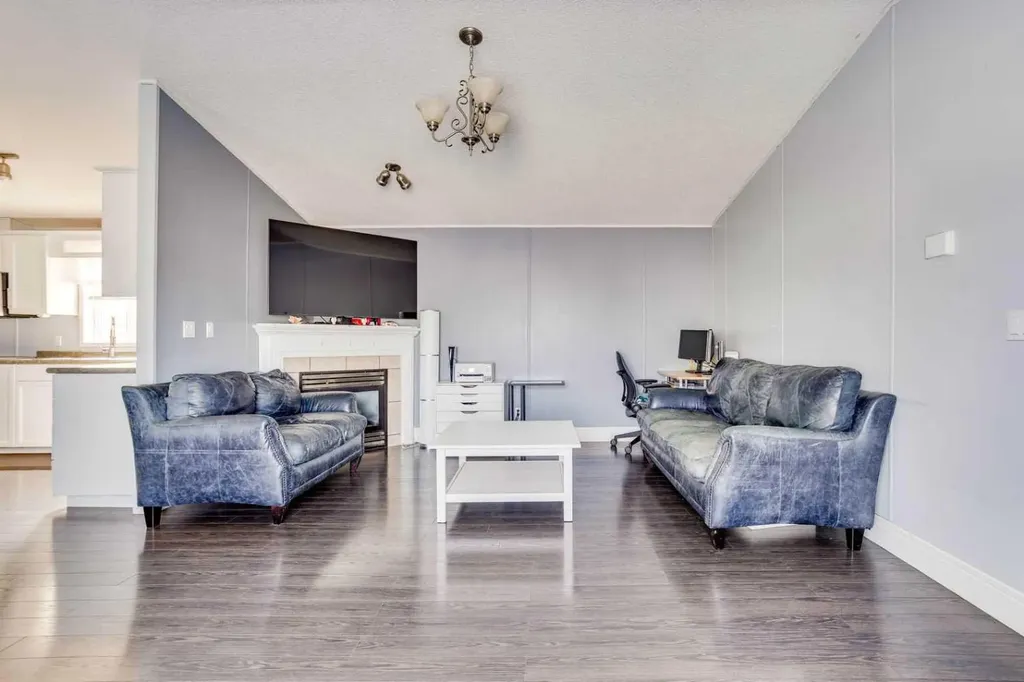 125 Balsam Way Fort Mcmurray AB T9K 0G2