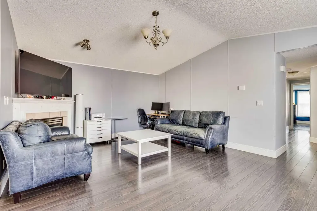 125 Balsam Way Fort Mcmurray AB T9K 0G2