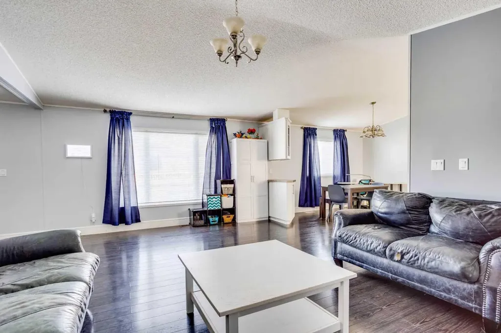 125 Balsam Way Fort Mcmurray AB T9K 0G2