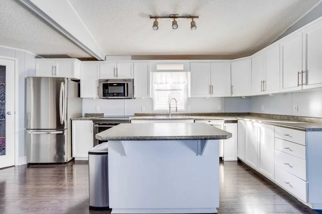 125 Balsam Way Fort Mcmurray AB T9K 0G2