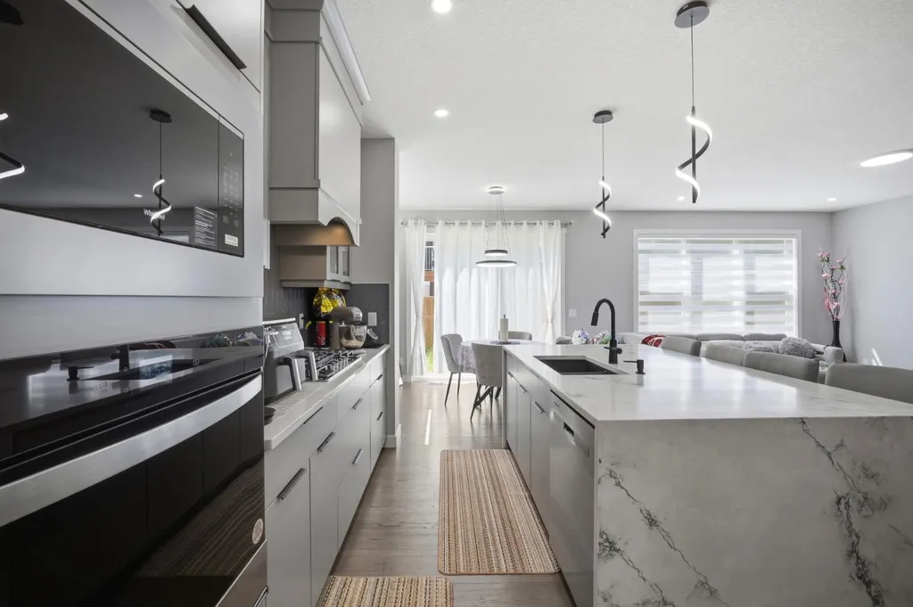 79 Amblefield Grove NW Calgary AB T3P 2K1