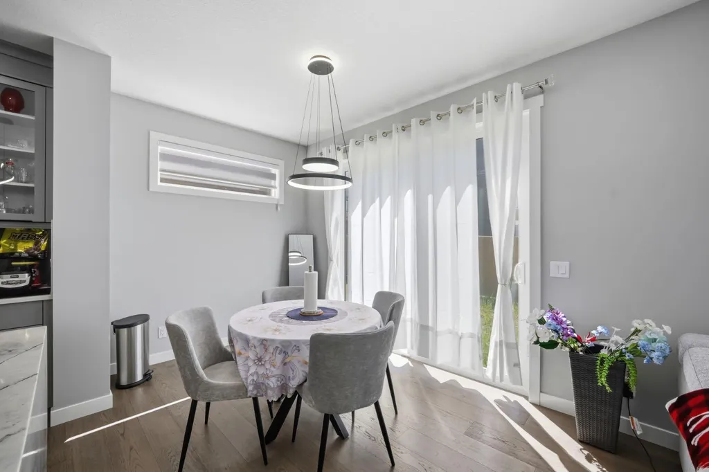 79 Amblefield Grove NW Calgary AB T3P 2K1
