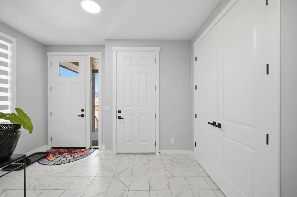 79 Amblefield Grove NW Calgary AB T3P 2K1