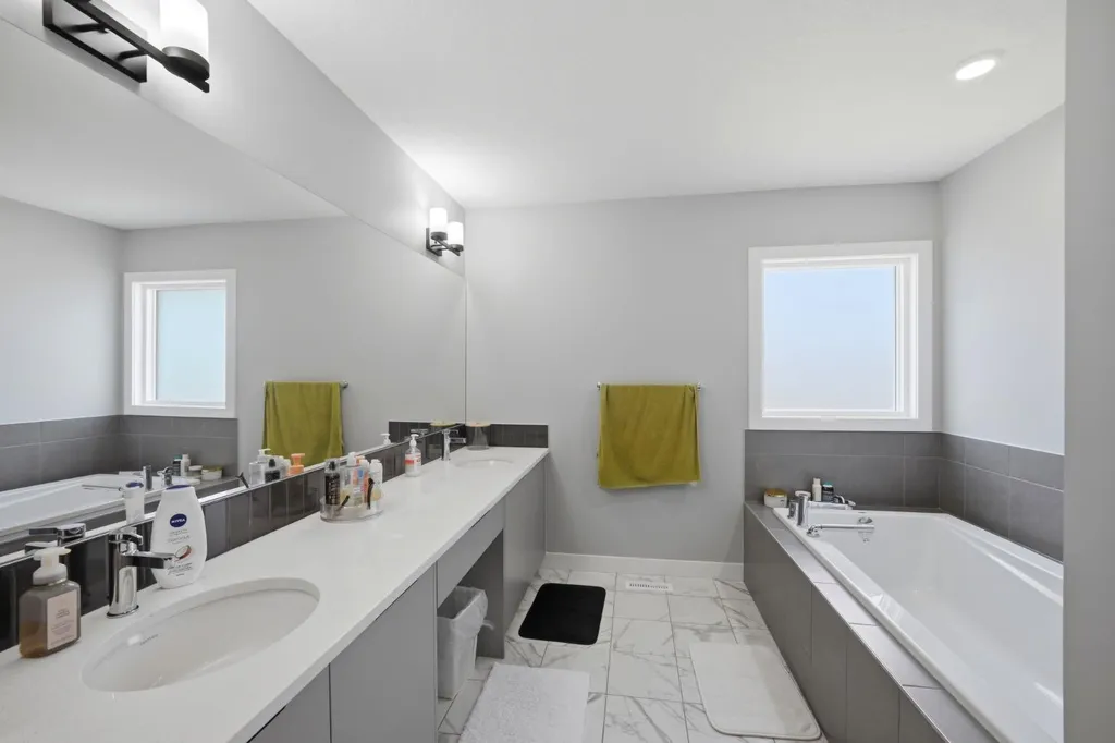 79 Amblefield Grove NW Calgary AB T3P 2K1