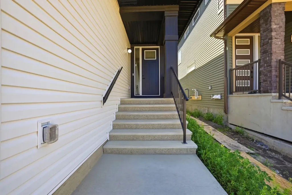 79 Amblefield Grove NW Calgary AB T3P 2K1