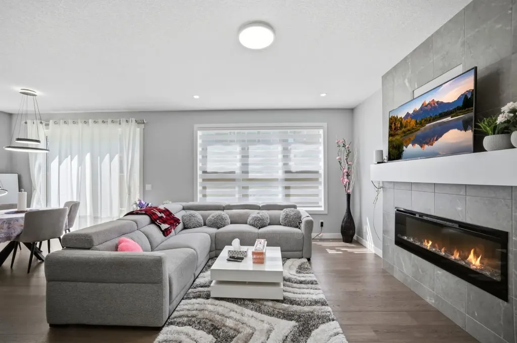 79 Amblefield Grove NW Calgary AB T3P 2K1