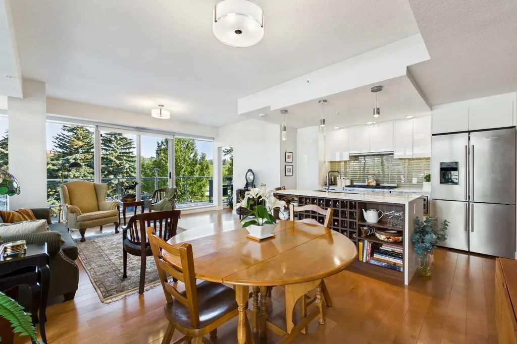 1234 5 Avenue NW Calgary AB T2N 0R9