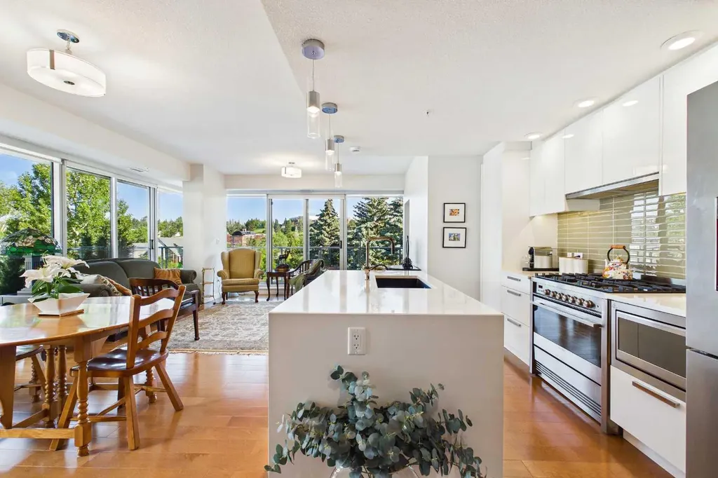 1234 5 Avenue NW Calgary AB T2N 0R9