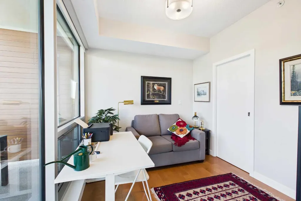 1234 5 Avenue NW Calgary AB T2N 0R9