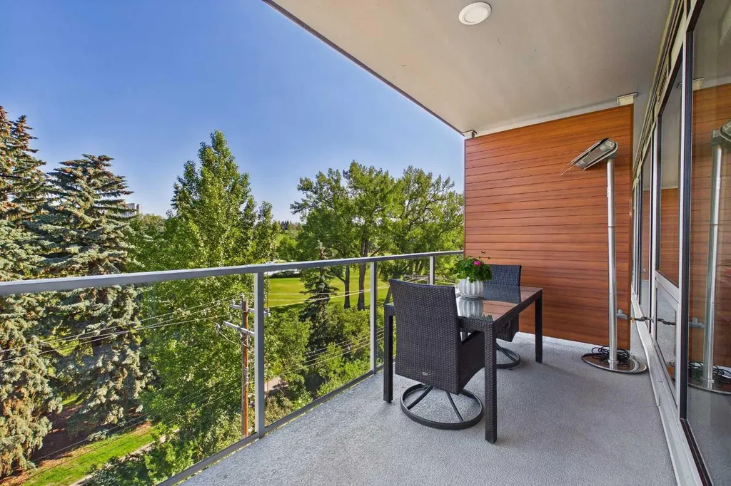 1234 5 Avenue NW Calgary AB T2N 0R9