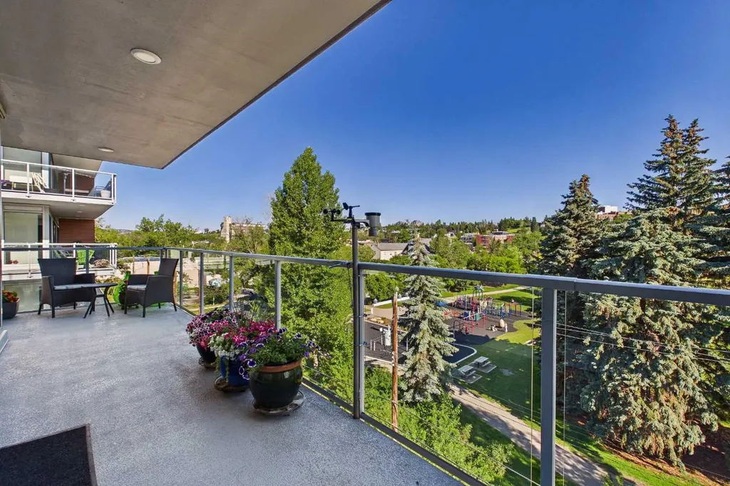 1234 5 Avenue NW Calgary AB T2N 0R9