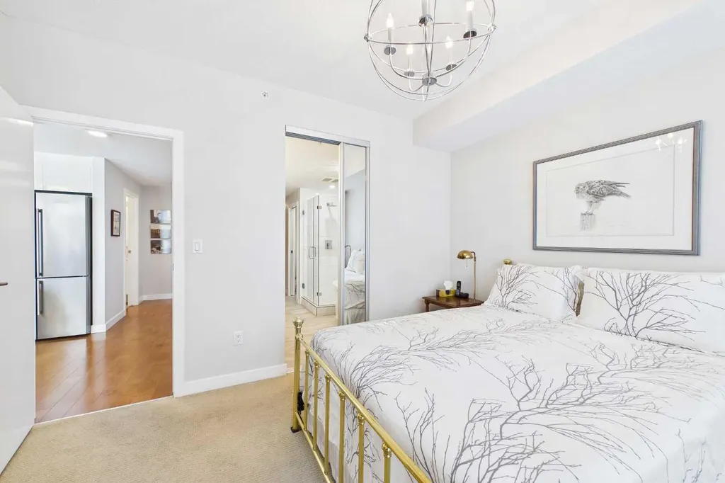 1234 5 Avenue NW Calgary AB T2N 0R9