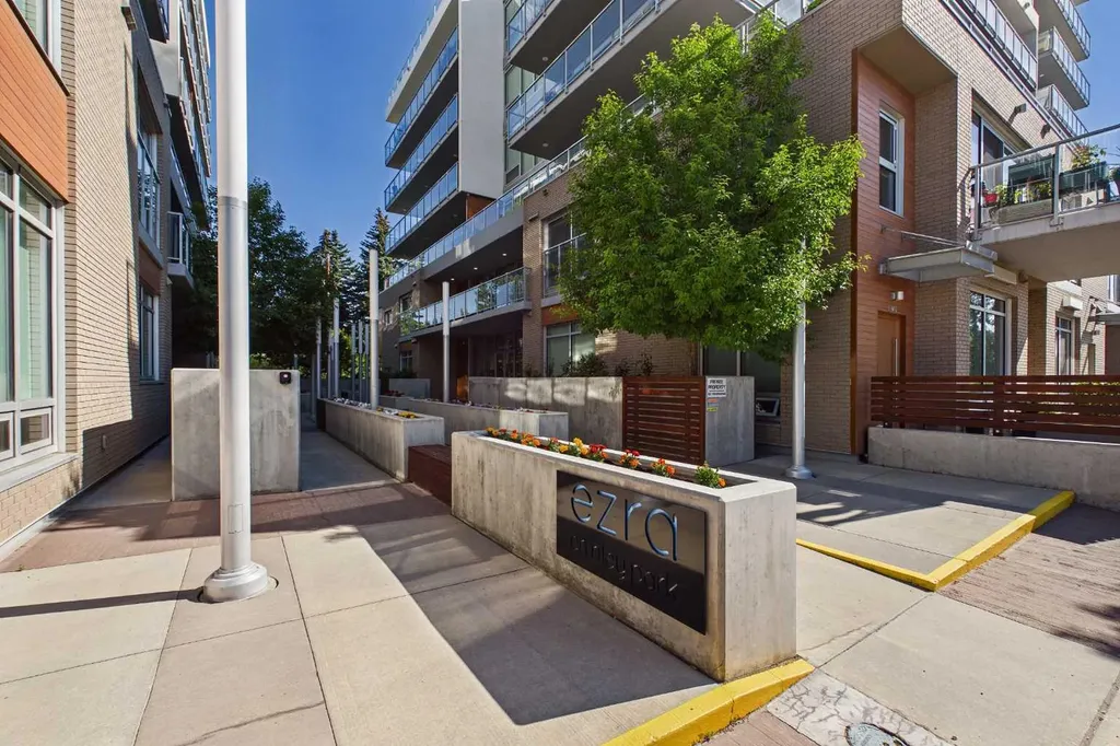 1234 5 Avenue NW Calgary AB T2N 0R9