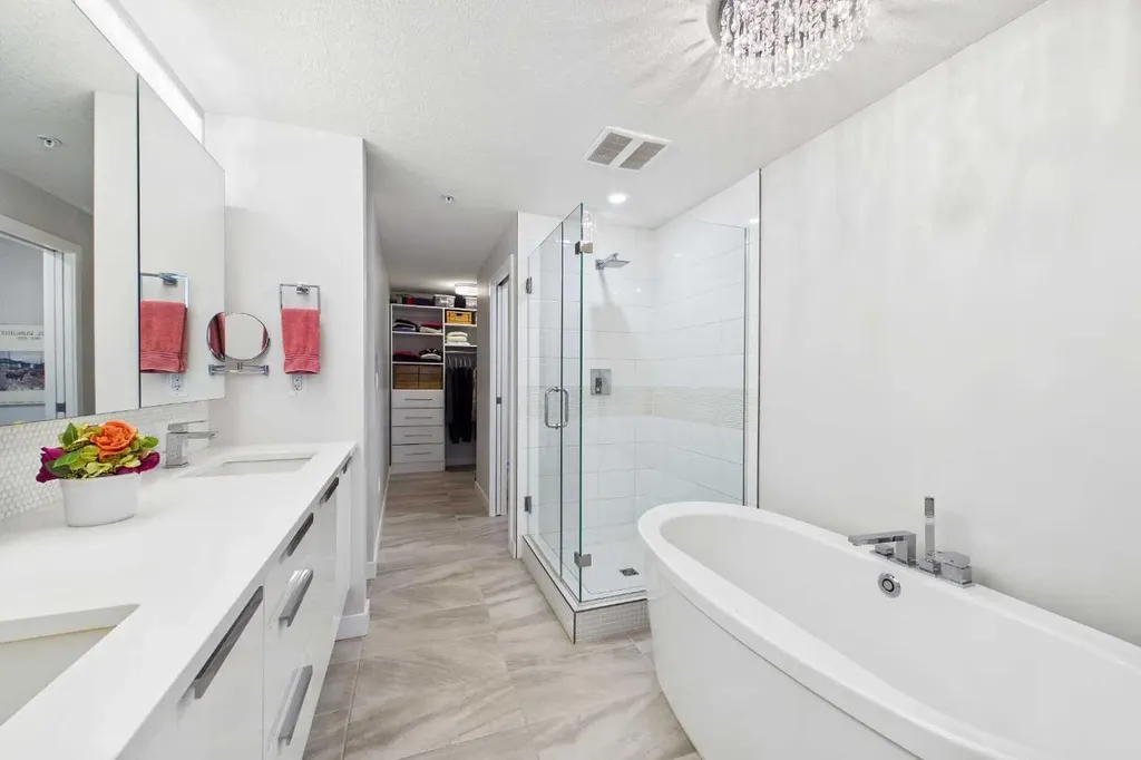 1234 5 Avenue NW Calgary AB T2N 0R9