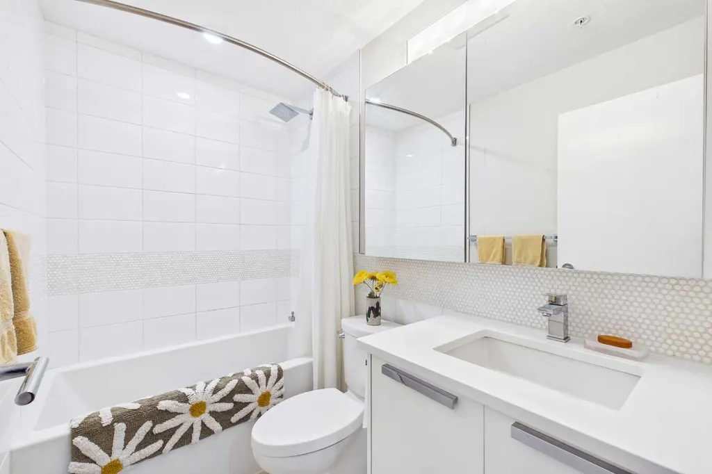 1234 5 Avenue NW Calgary AB T2N 0R9