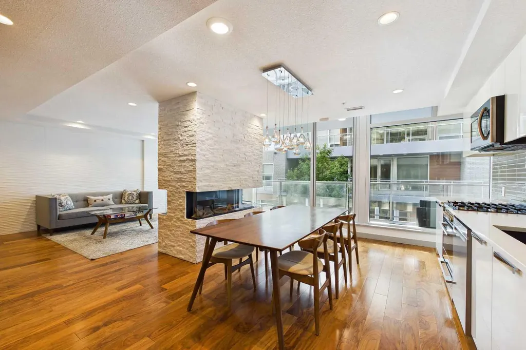 1234 5 Avenue NW Calgary AB T2N 0R9