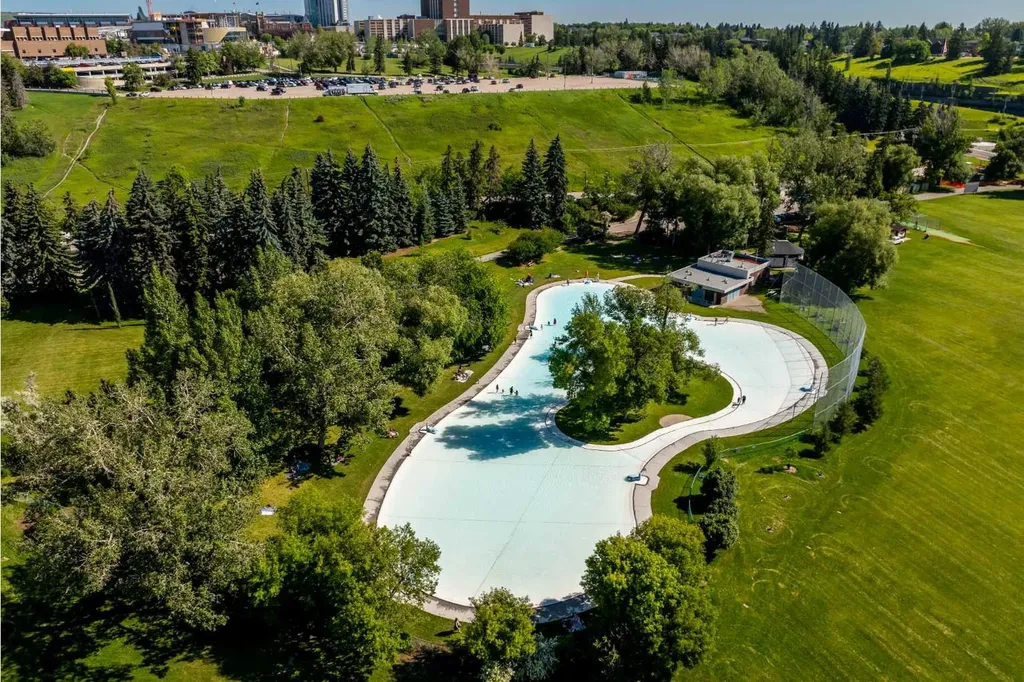 1234 5 Avenue NW Calgary AB T2N 0R9
