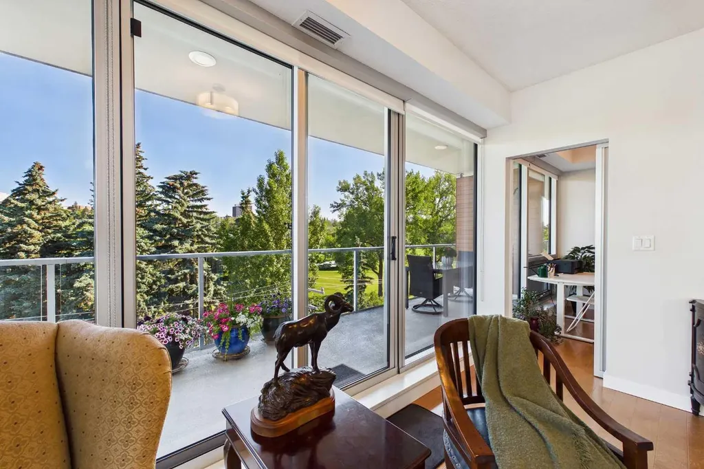 1234 5 Avenue NW Calgary AB T2N 0R9