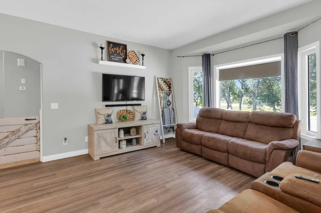 136 Allen Crescent Vulcan AB T0L 2B0