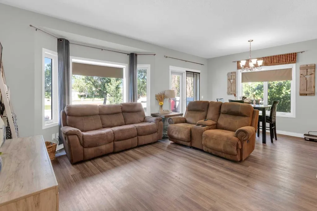 136 Allen Crescent Vulcan AB T0L 2B0