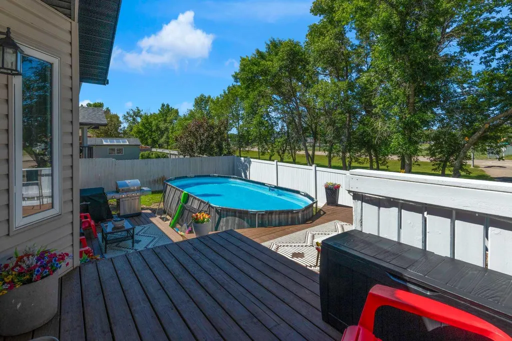 136 Allen Crescent Vulcan AB T0L 2B0