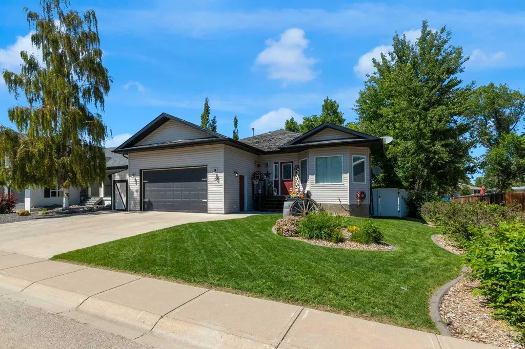 136 Allen Crescent Vulcan AB T0L 2B0
