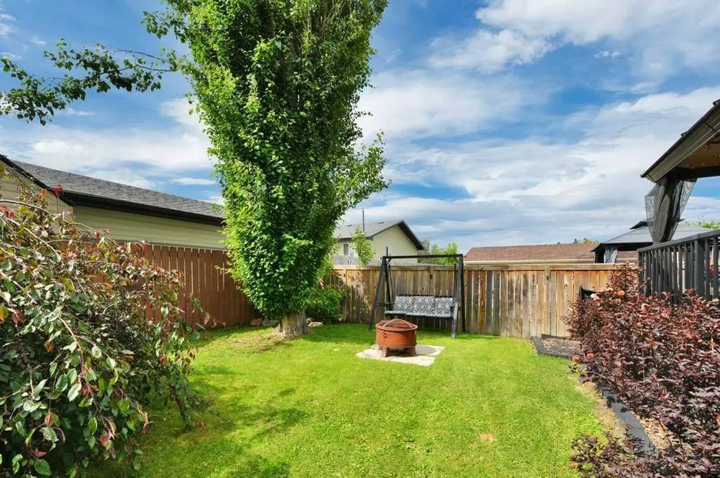 11 Greenham Drive Red Deer AB T4P 2K5
