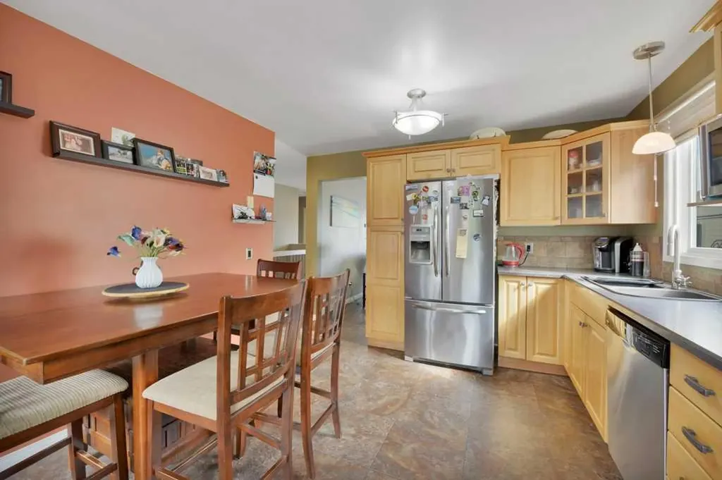 11 Greenham Drive Red Deer AB T4P 2K5