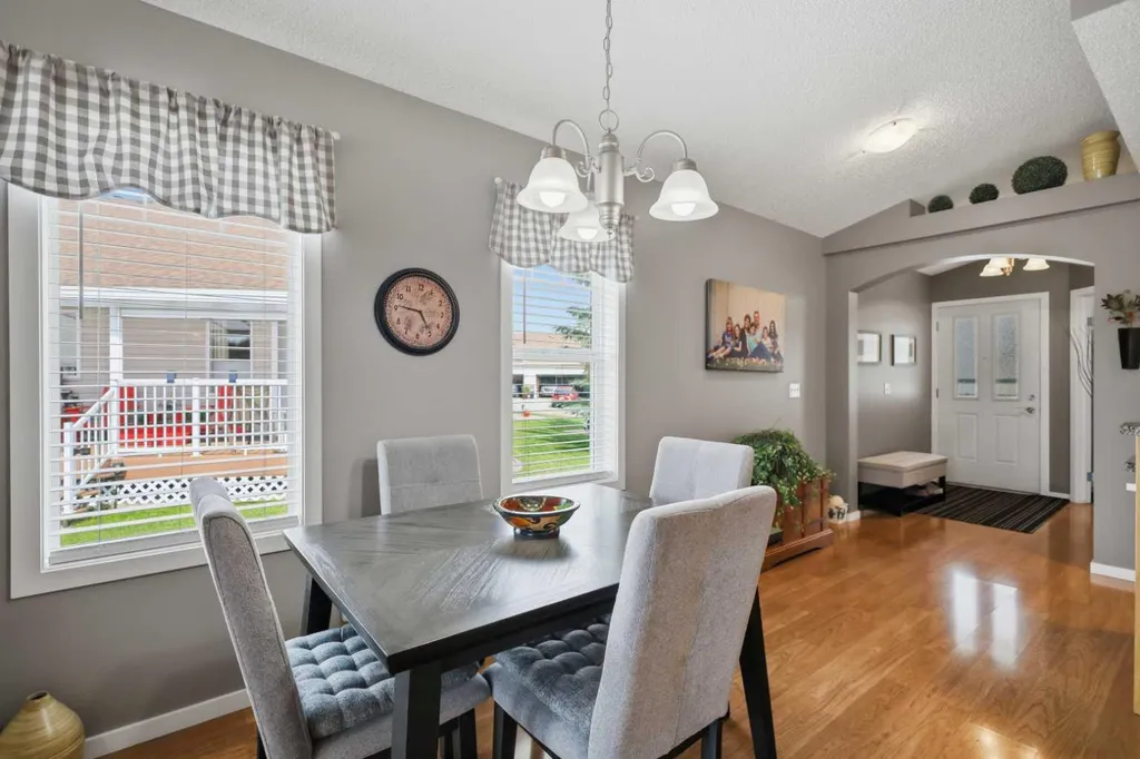 459 Jenkins Drive Red Deer AB T4P 3X1