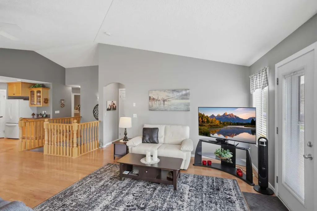 459 Jenkins Drive Red Deer AB T4P 3X1