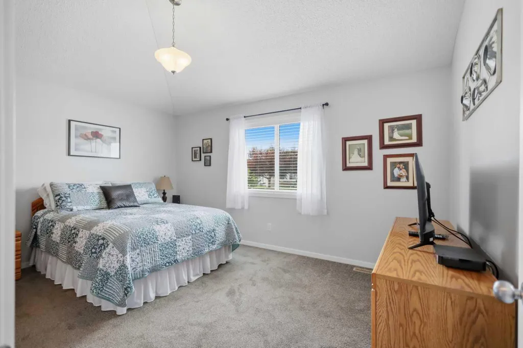459 Jenkins Drive Red Deer AB T4P 3X1