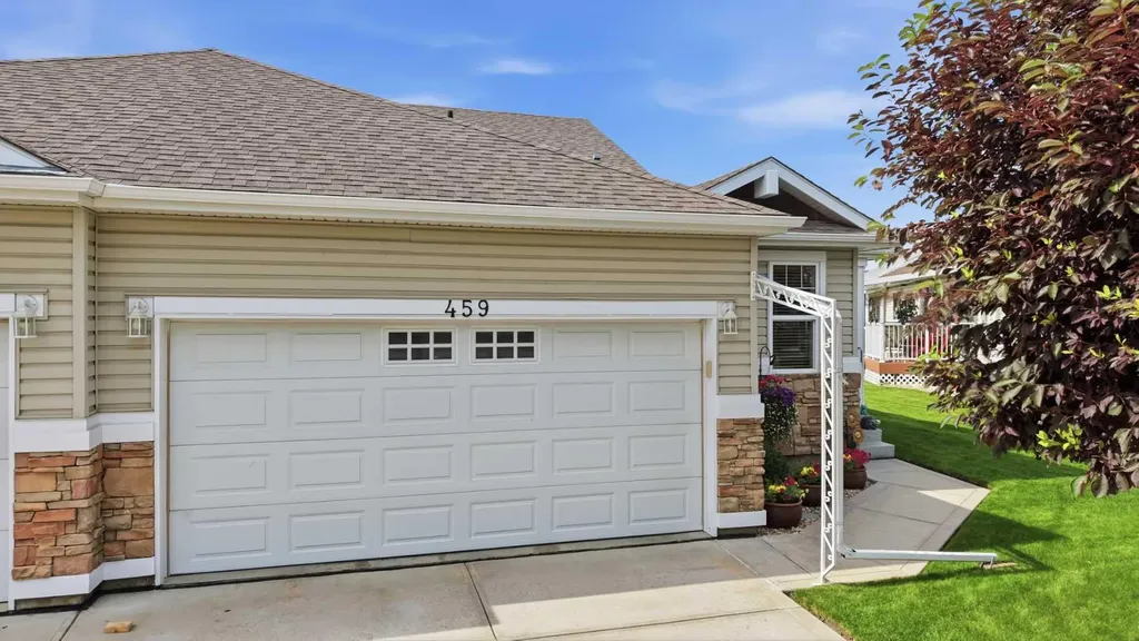 459 Jenkins Drive Red Deer AB T4P 3X1