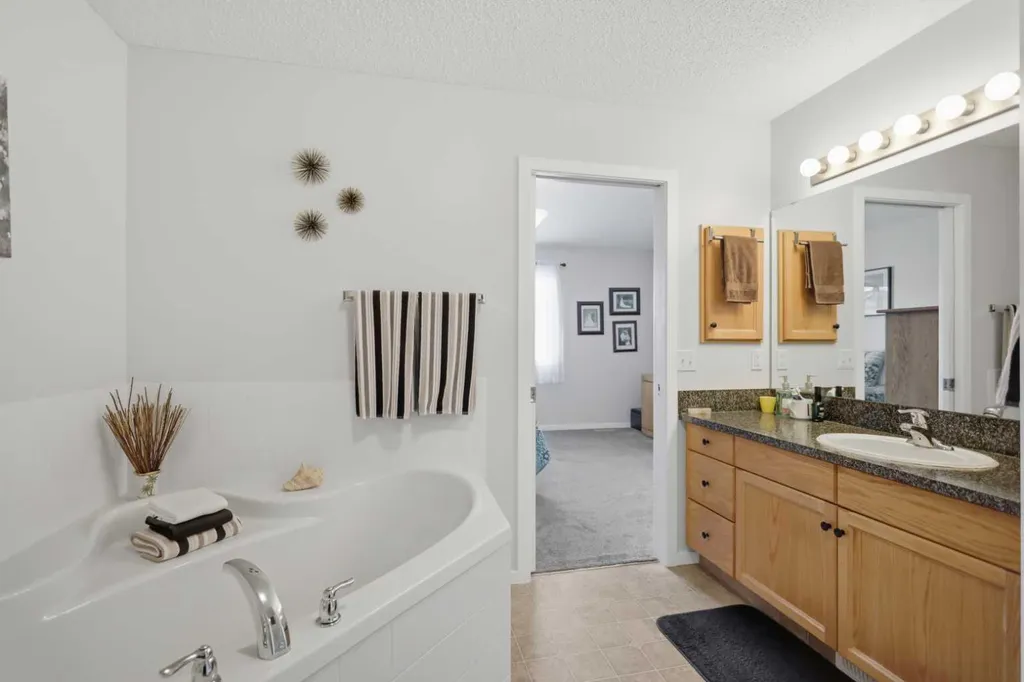 459 Jenkins Drive Red Deer AB T4P 3X1