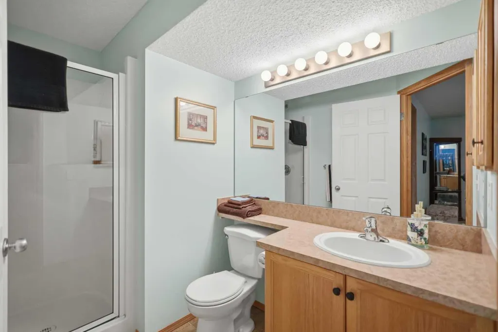 459 Jenkins Drive Red Deer AB T4P 3X1